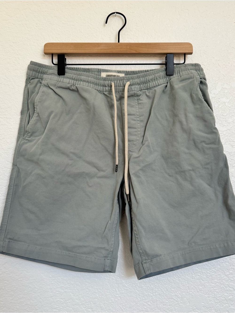 Goodthreads Men's Sage Green Elastic Drawstring Shorts